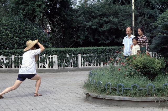 大发彩票80年代的中国老照片（44）(图2)