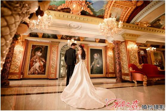大发彩票北京婚纱摄影工作室哪家好 水晶之恋欧式婚纱照尽显恢宏(图3)