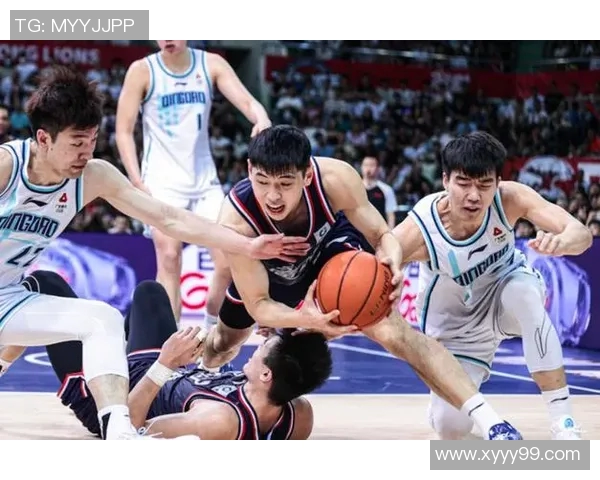 余嘉豪：从青涩少年到篮球场上的璀璨新星的成长之路