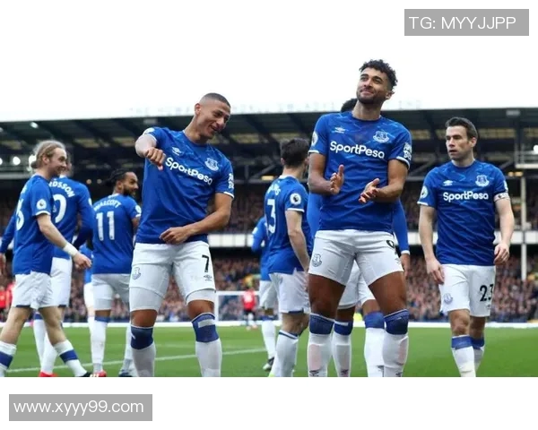 埃弗顿主场迎战热刺双方争夺关键三分的精彩对决